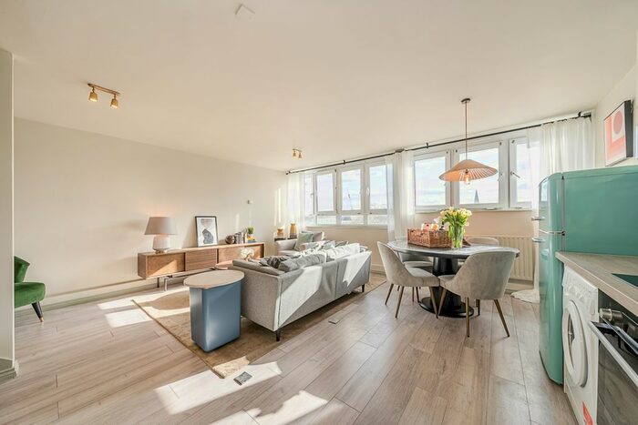 2 Bedroom Flat To Rent In Semley Place, London, SW1W