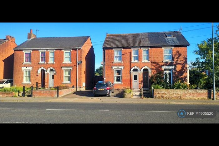 3 Bedroom Semi-Detached House To Rent In Butt Road, Colchester, CO3