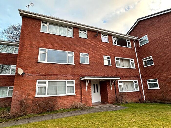 2 Bedroom Flat To Rent In Beech Farm Drive, Tytherington, Macclesfield, SK10