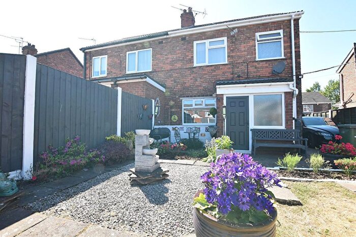 3 Bedroom Semi-Detached House For Sale In Fairmont Crescent, Scunthorpe, DN16