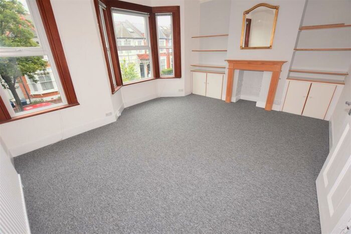 1 Bedroom Flat To Rent In Bedford Road, East Finchley, N2