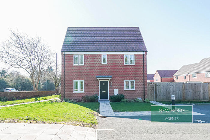 2 Bedroom End Of Terrace House For Sale In Nicholson Close, Redhill, Nottingham, NG5