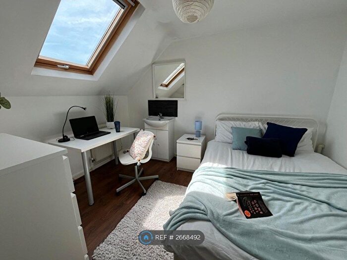 7 Bedroom Terraced House To Rent In Grant Avenue, Liverpool, L15