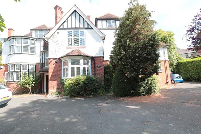 2 Bedroom Flat To Rent In Kingsdowne Road, Surbiton, KT6