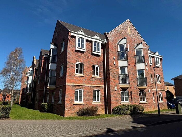 2 Bedroom Flat For Sale In Henry Bird Way, Northampton, NN4