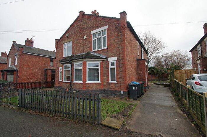 3 Bedroom Semi-Detached House To Rent In Grace Road, Ellesmere Port, Cheshire., CH65