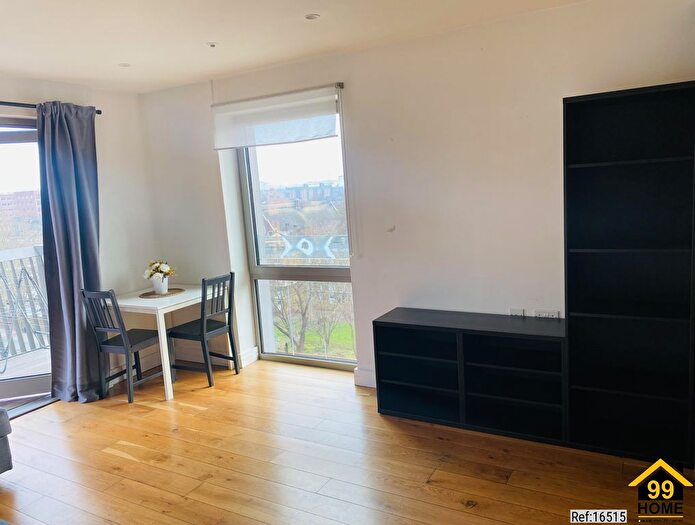 1 Bedroom Flat To Rent In Rathbone Market, London, Newham, E16