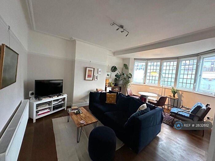 2 Bedroom Flat To Rent In Muswell Hill, London, N10
