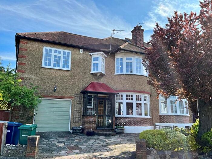 4 Bedroom House To Rent In Walfield Avenue, Whetstone, N20