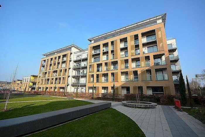 2 Bedroom Flat To Rent In Dunn Side, Chelmsford, CM1