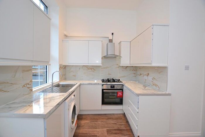 1 Bedroom Flat To Rent In New Road, Whitechapel, London, E1