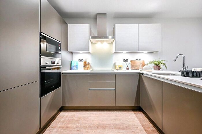 1 Bedroom Flat To Rent In Bagleys Lane, London, SW6