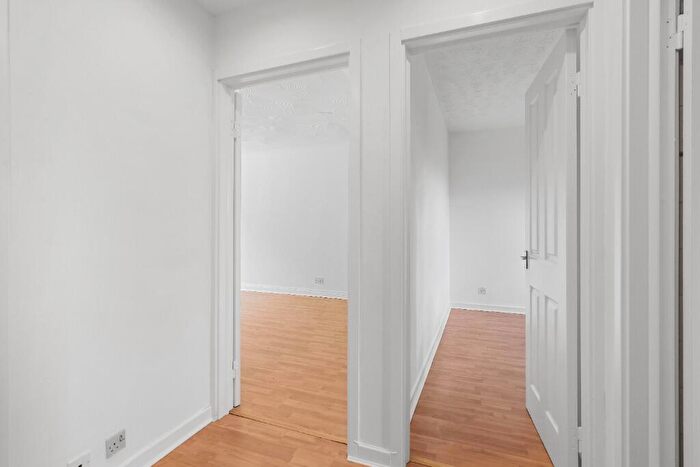 1 Bedroom Flat To Rent In Firwood Courts, Newton Mearns, East Renfrewshire, G77