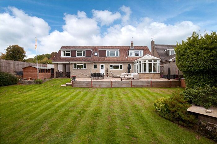 5 Bedroom Detached House For Sale In Paddock Close, Shaftesbury, Dorset, SP7