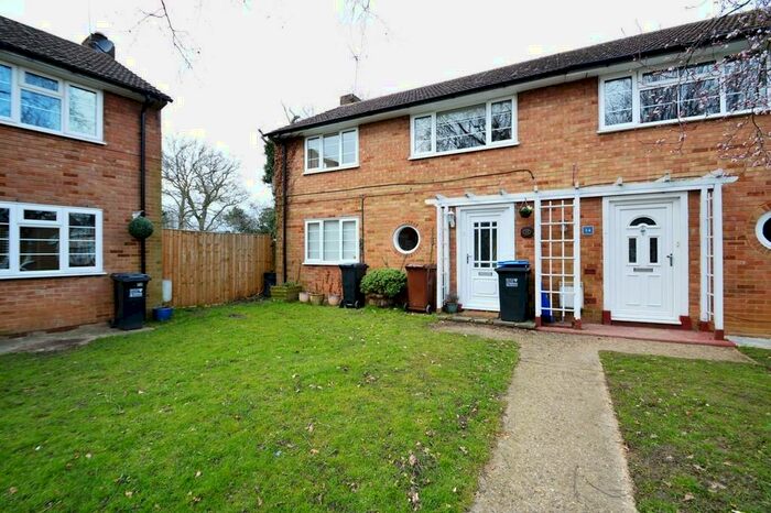 3 Bedroom Semi-Detached House To Rent In Autumn Grove, Welwyn Garden City, AL7
