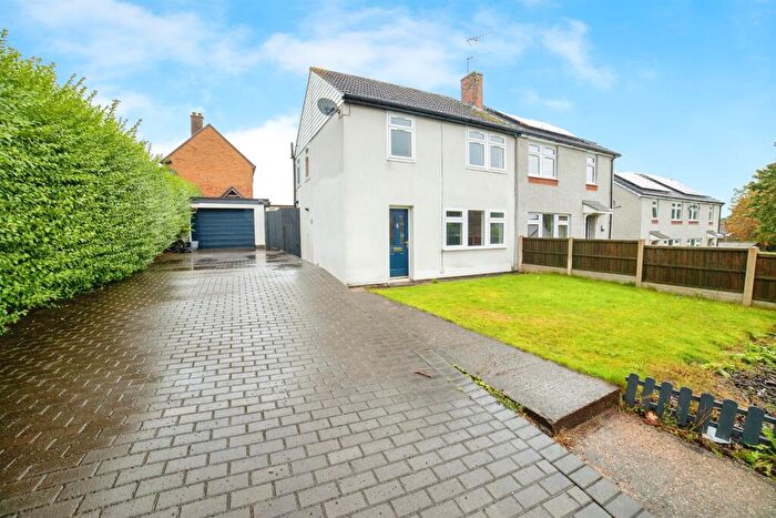 3 Bedroom Semi-Detached House For Sale In Elmtree Avenue, Shirland, Alfreton, DE55