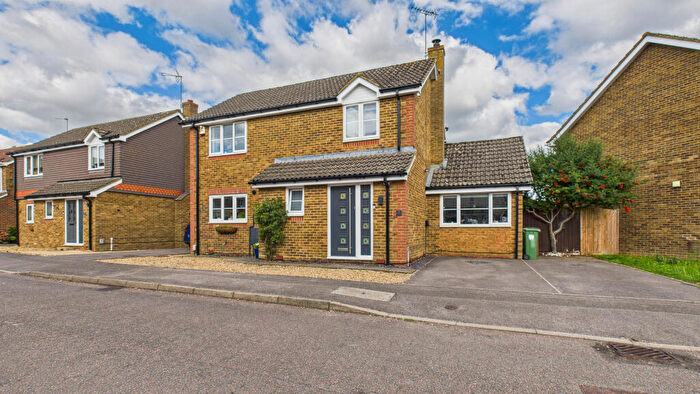 4 Bedroom Detached House For Sale In Plough Close, Aylesbury, Buckinghamshire, HP21