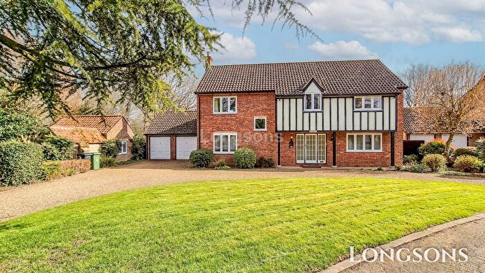 2 Bedroom Flat To Rent In The Grove, Necton, PE37