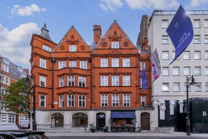3 Bedroom Flat To Rent In Mount Street, London, W1K