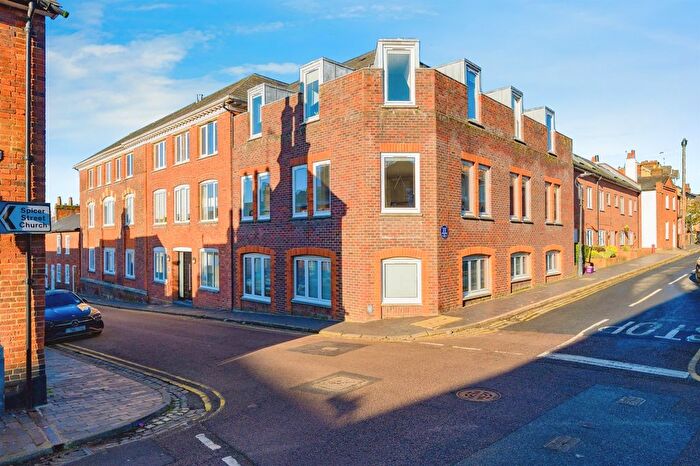 2 Bedroom Flat For Sale In Lower Dagnall Street, St. Albans, AL3