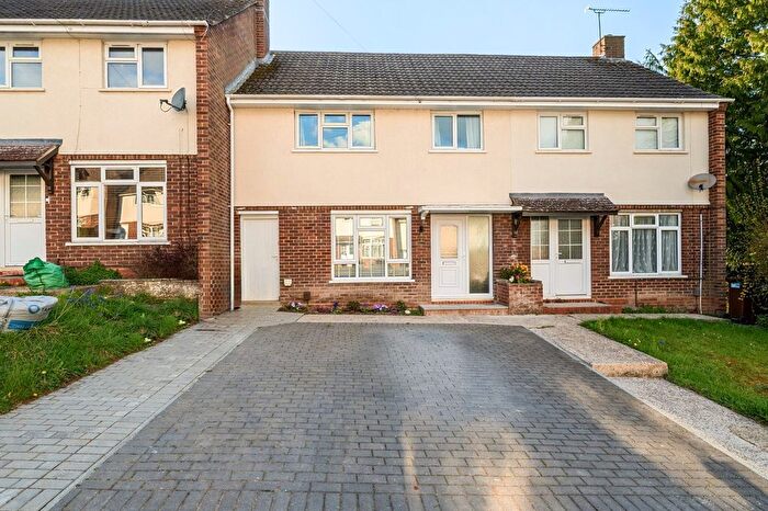 3 Bedroom Terraced House For Sale In Moss Road, Winchester, Hampshire, SO23