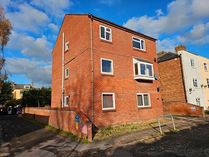 2 Bedroom Flat To Rent In Hyde Close, Gloucester, GL1