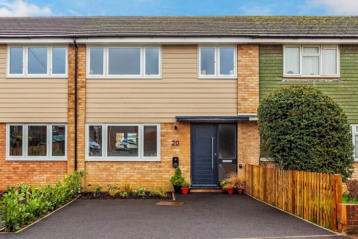 3 Bedroom Terraced House For Sale In Keel Gardens, Tunbridge Wells, TN4