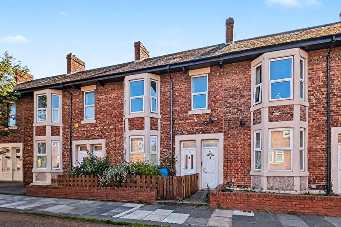 2 Bedroom Flat For Sale In Stratford Road, Heaton, Newcastle Upon Tyne, NE6