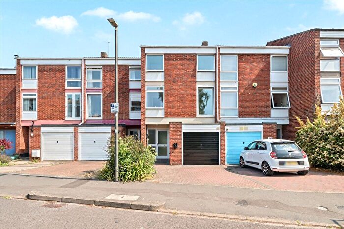 4 Bedroom Terraced House For Sale In Harefields, Oxford, Oxfordshire, OX2
