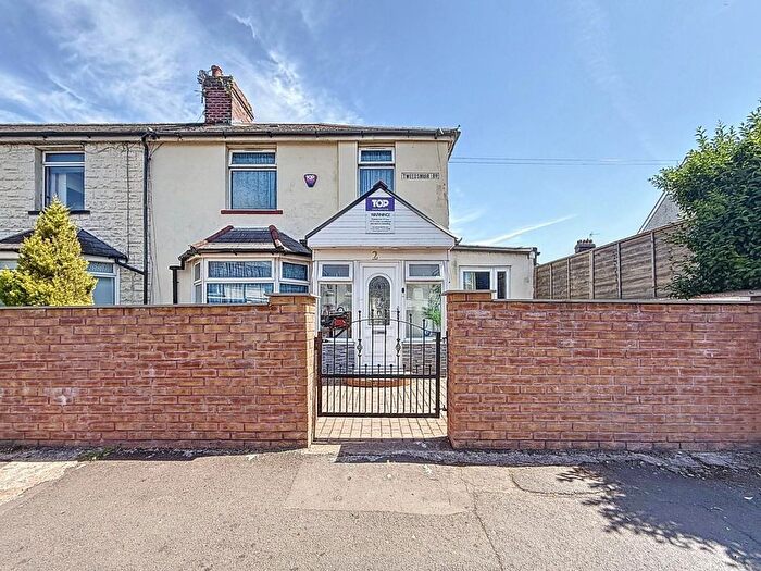4 Bedroom Semi Detached House To Rent In Tweedsmuir Road, Cardiff, CF24