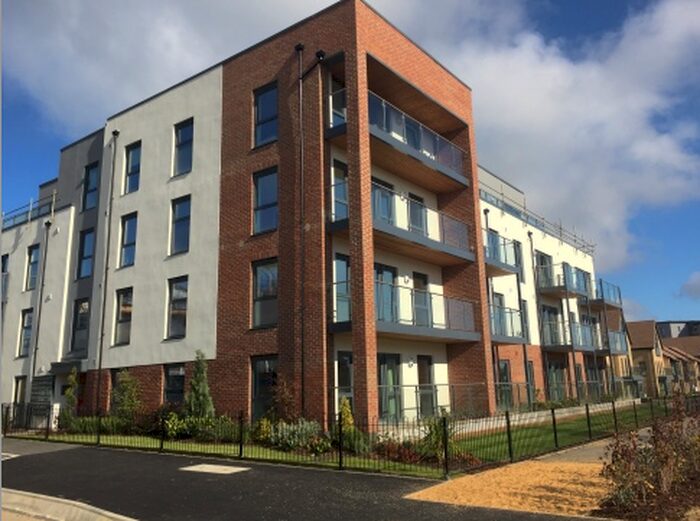 2 Bedroom Apartment To Rent In Oakgrove, Milton Keynes, MK10