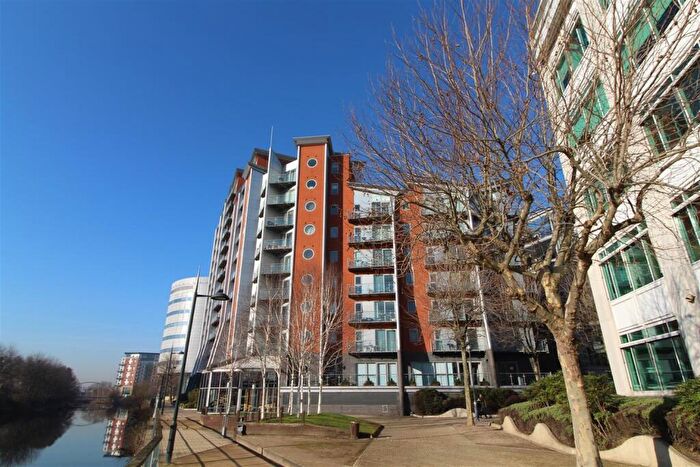 2 Bedroom Apartment To Rent In Whitehall Quay, Leeds, LS1