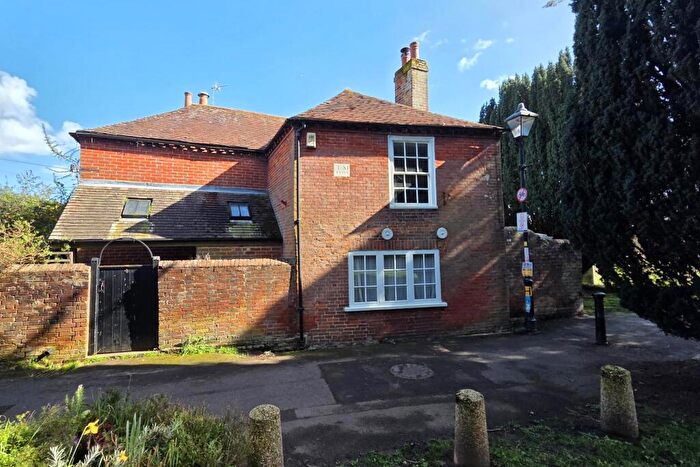 3 Bedroom Detached House For Sale In Church Path, Titchfield, PO14