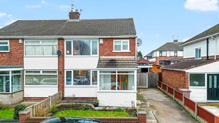 3 Bedroom Semi Detached House For Sale In Stoney Lane, Rainhill, L35