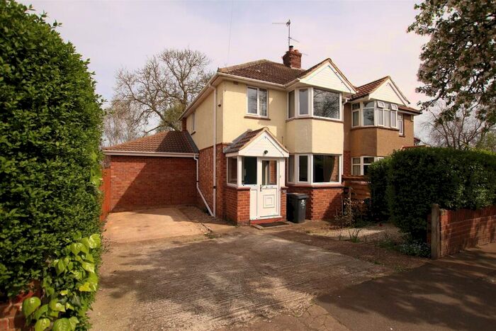 3 Bedroom House To Rent In Duston Road, Northampton, NN5