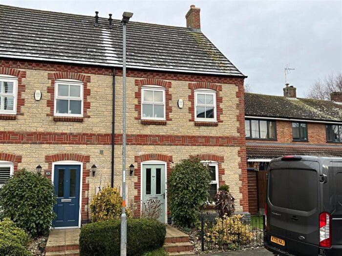 3 Bedroom Detached House To Rent In High Street, Bozeat, NN29