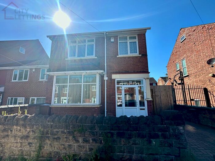 4 Bedroom Detached House To Rent In Russell Road, Nottingham, NG7