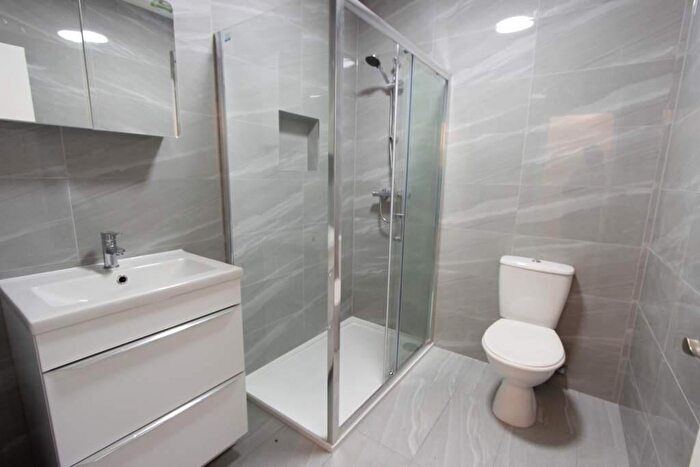 1 Bedroom Apartment To Rent In High Road, London, N20