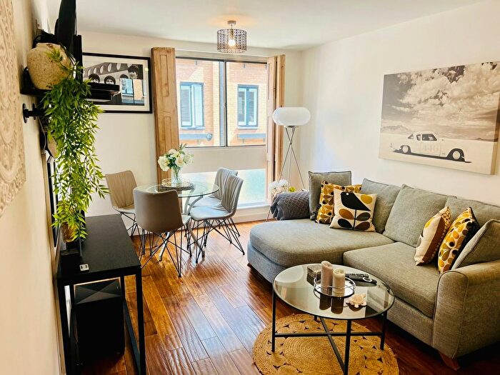 1 Bedroom Flat To Rent In Cato Street, Marylebone, London, W1H