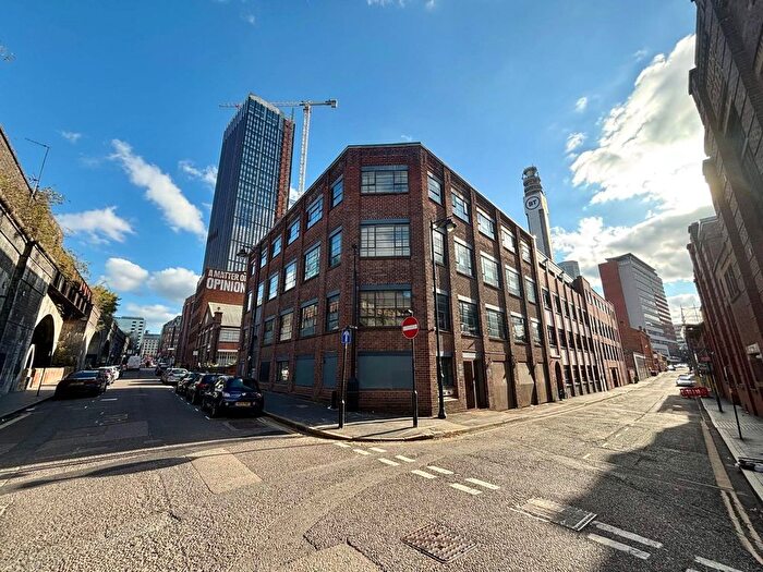 2 Bedroom Flat For Sale In Water Street, Birmingham, West Midlands, B3