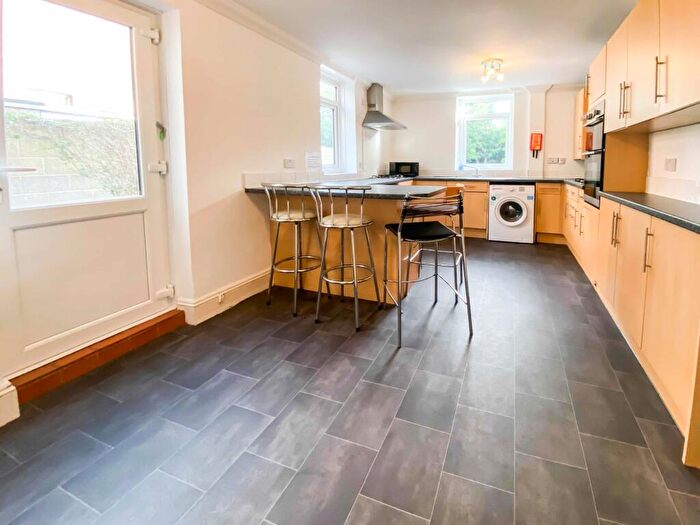 6 Bedroom Property To Rent In Elmes Road, Bournemouth, BH9
