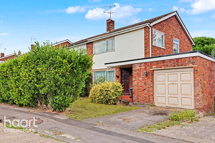 3 Bedroom Semi-Detached House For Sale In Attwoods Close, Chelmsford, CM2