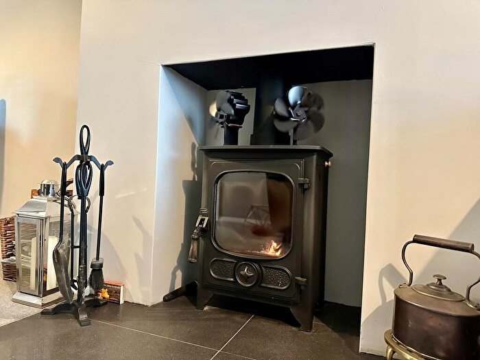 3 Bedroom End Of Terrace House For Sale In Fern Gardens, Belton, NR31