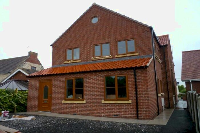 2 Bedroom Detached House To Rent In Hall Villa Lane, Toll Bar, Doncaster, South Yorkshire, DN5