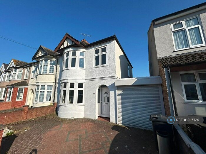 3 Bedroom Semi-Detached House To Rent In Eton Road, Ilford, IG1