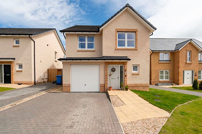 4 Bedroom Detached House For Sale In Shiel Hall Way, Rosewell, Midlothian, EH24