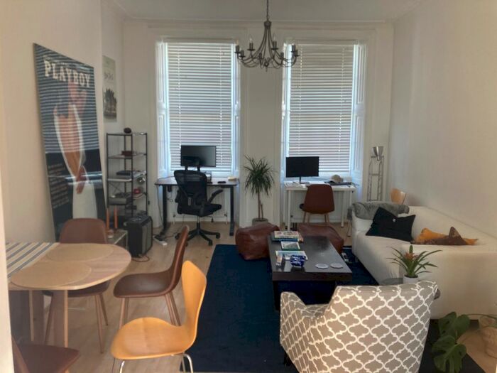 2 Bedroom Flat To Rent In York Street, London, W1H