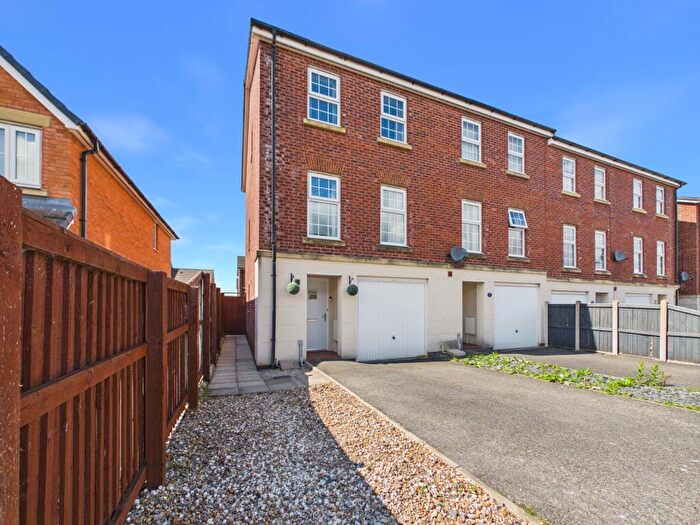 3 Bedroom Town House For Sale In Cavaghan Gardens, Carlisle, CA1