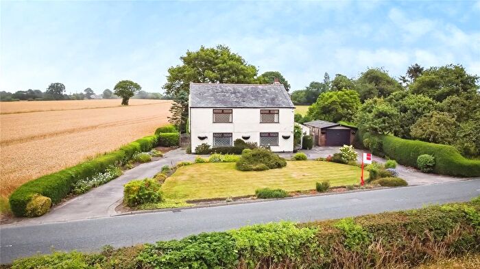 4 Bedroom Detached House For Sale In Heath Lane, Warrington, Cheshire, WA3