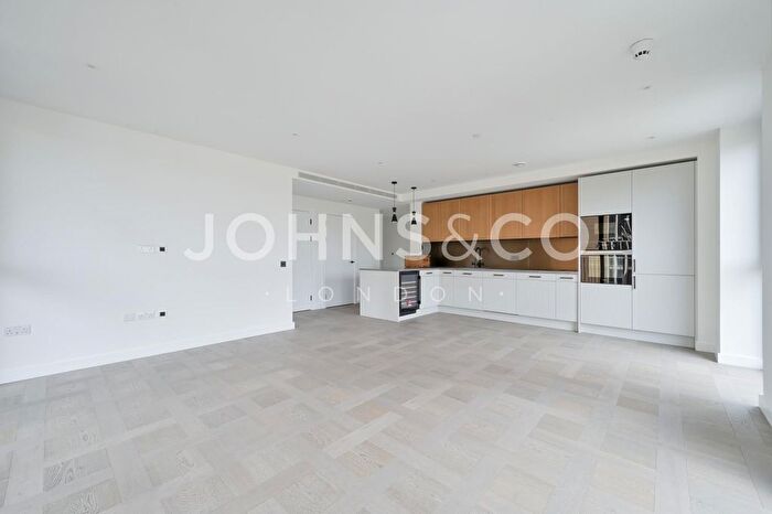 2 Bedroom Flat To Rent In Saffron Wharf, London Dock, London, E1W